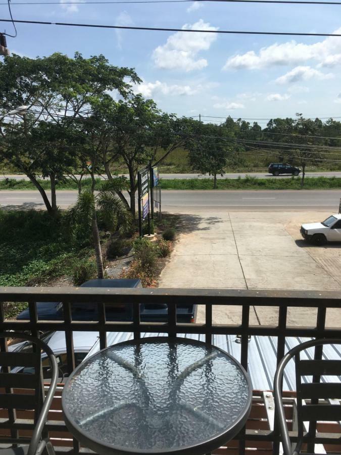 Innkhun House Urt Suratthani Airport Surat Thani Exterior foto
